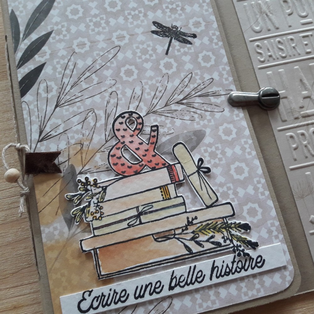 Kit mini-album Une belle histoire scrap scrapbooking vintage isabelle-lafolie couleurs-en-folie histoire kraft corde jute bois tampons encres distress
